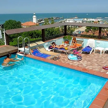 Ξενοδοχείο New Bristol Sport & Domus Mea Cesenatico